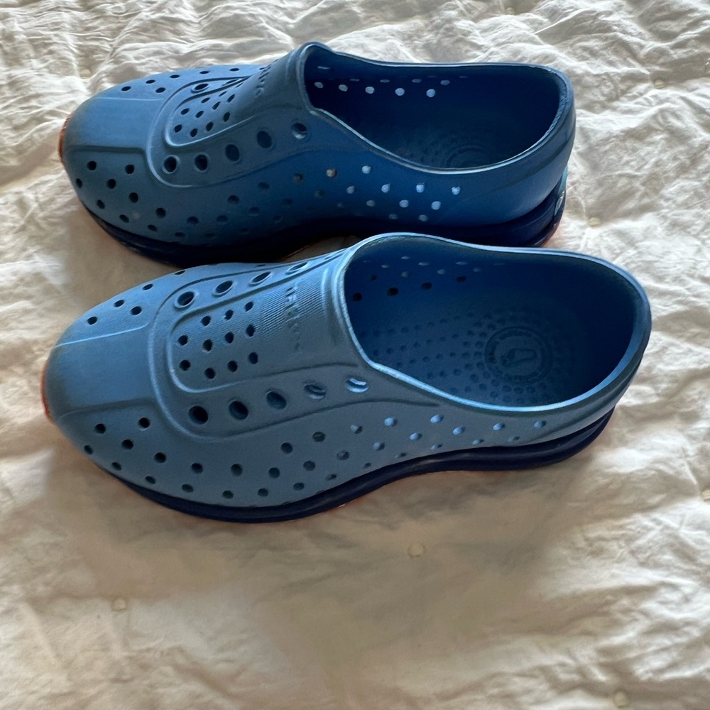 Native blue shoes “Robbie”, size C8